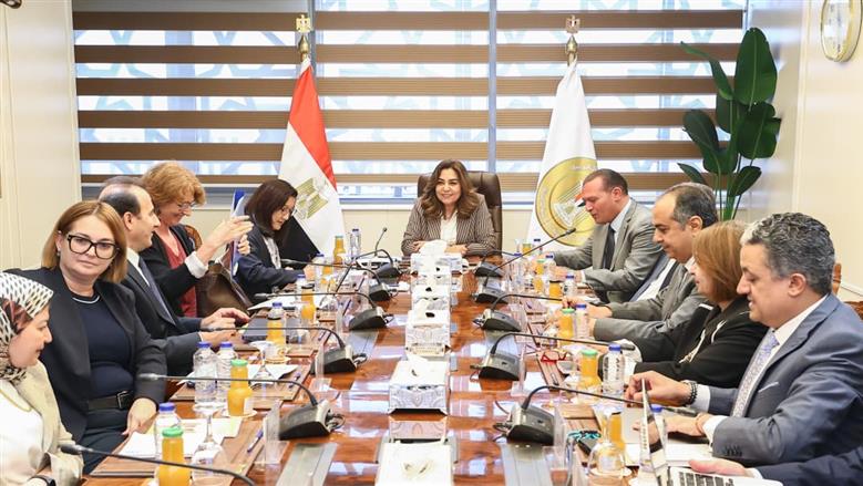 وزيرة التنمية المحلية تناقش مع الاتحاد الاوروبى الموقف التنفيذي لمشروعات التنمية الاقتصادية المحلية