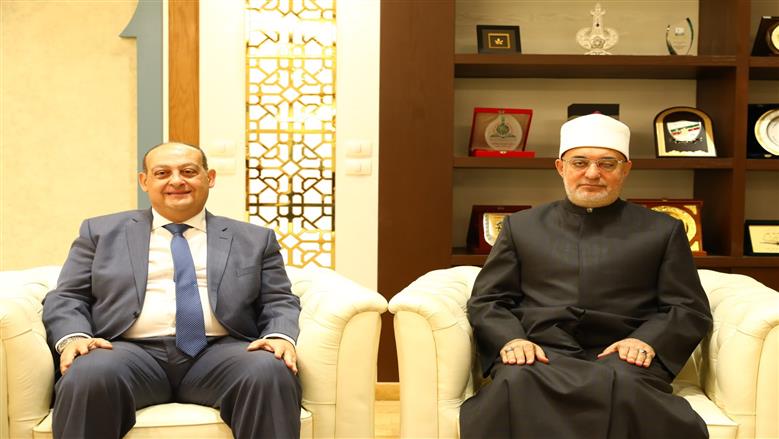 مفتي الجمهورية يستقبل مساعد وزير الخارجية لبحث تعزيز التعاون المشترك
