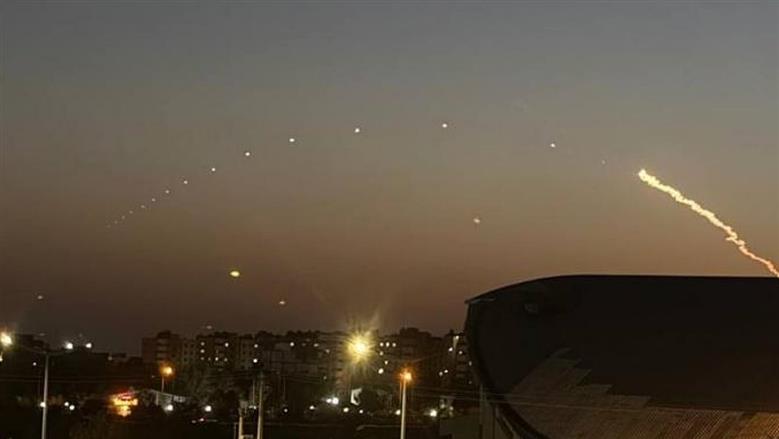 سماع دوي انفجارات في مدينة ميناب جنوبي إيران