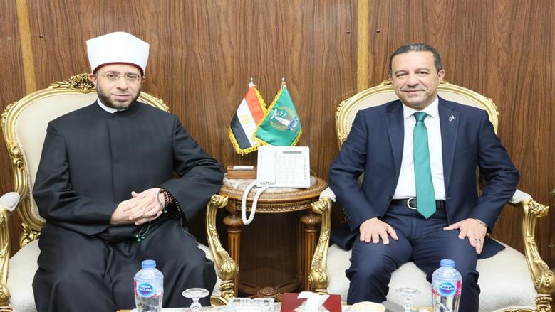 محافظ المنوفية يستقبل وزير الأوقاف على هامش افتتاح المسجد القبلي بمنوف