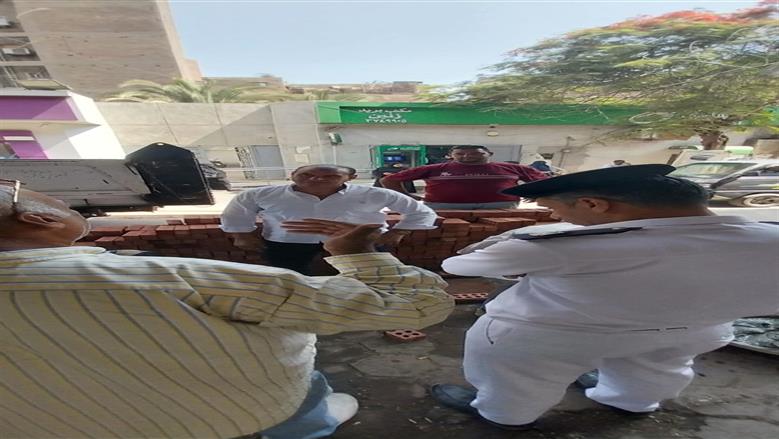 حي بولاق الدكرور بالجيزة يواصل تطوير محيط مكتب بريد زنين لخدمة الأهالي