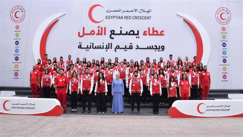 الهلال الأحمر المصري يكشف كواليس وصول مليون طن مساعدات لأهالي غزة
