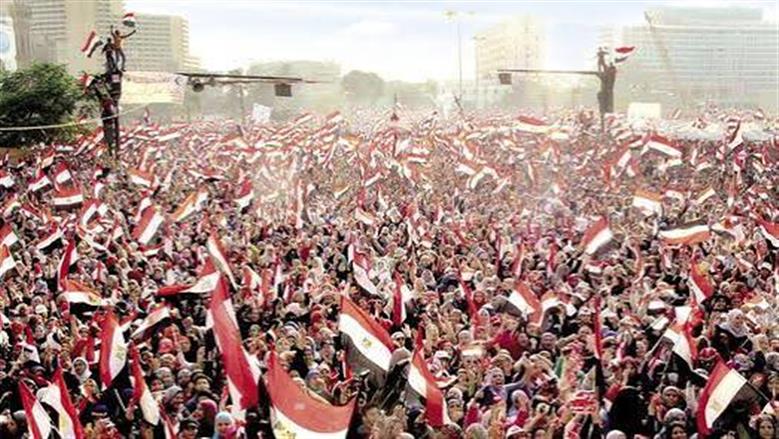 عام من حكم الإخوان.. كيف مهدت الأزمات والاستقطاب السياسي لثورة 30 يونيو؟