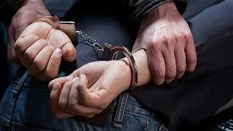 ضبط 12 ألف عبوة سجائر مهربة ومجهولة المصدر بحوزة تاجرين في مطروح