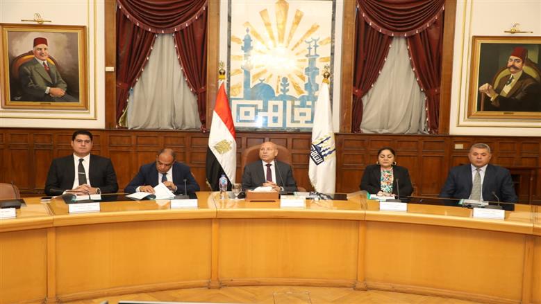 اجتماع محافظ القاهرة