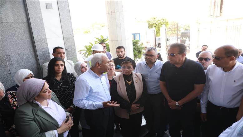 وزير الصحة يوجه بتقديم الخدمات الطبية في مركز أورام المنيا دون تأثر بأعمال التطوير 