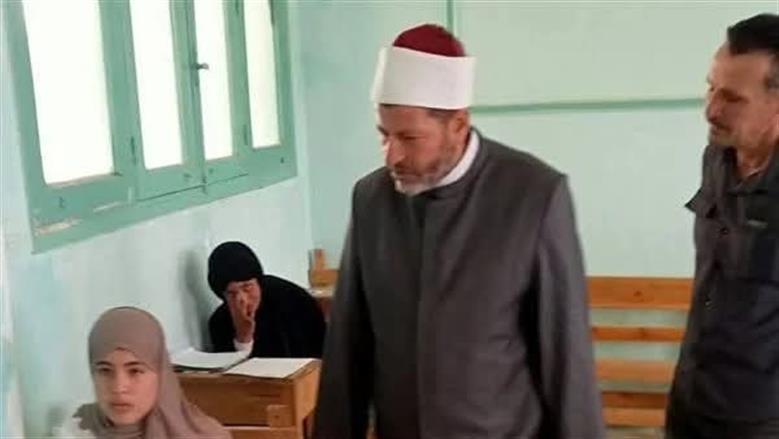 إعادة توزيع درجات سؤالين بامتحاني النحو والفيزياء للثانوية الأزهرية