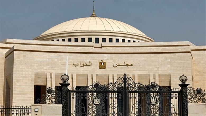 «سياحة النواب» تناقش مدى التزام المنشآت والفنادق السياحية للطاقة المتجددة