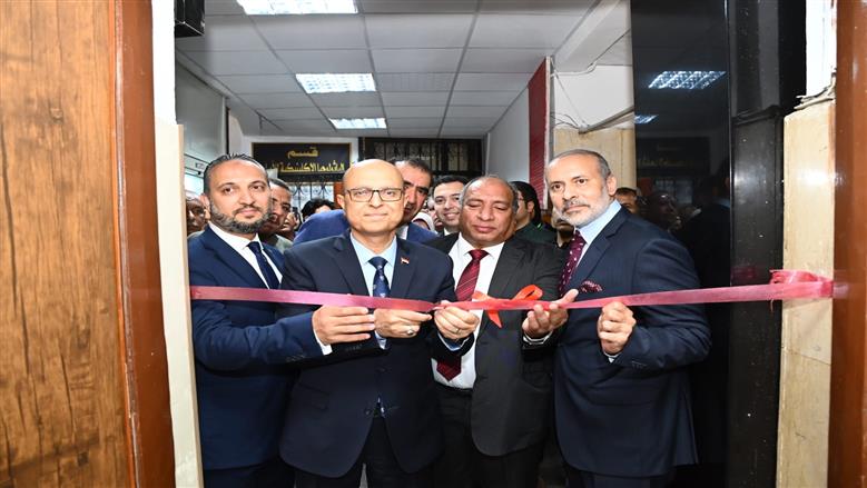 رئيس جامعة أسيوط يفتتح أعمال تطوير قسم الحريم المجاني بمعهد جنوب مصر للأورام