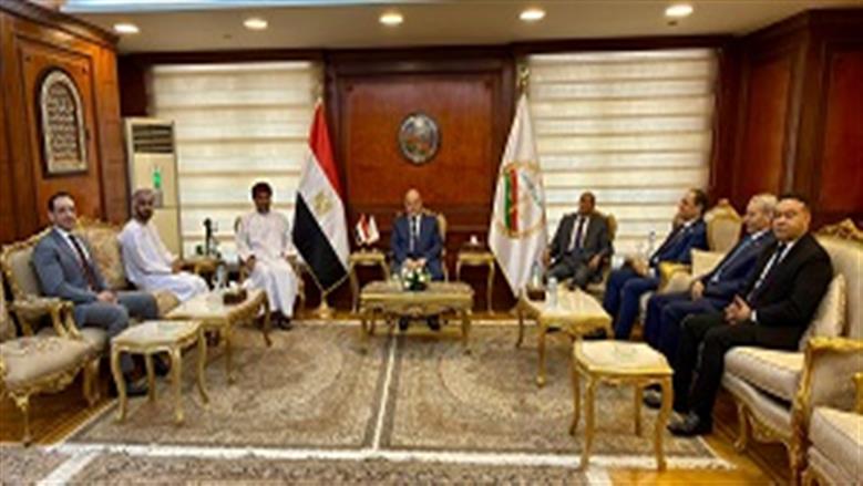 رئيس النيابة الإدارية يستقبل وفدا من جهاز الرقابة العماني لتعزيز التعاون المشترك