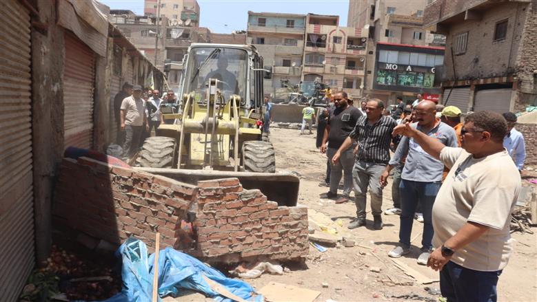 محافظ القليوبية يواصل إزالة إشغالات سوق بهتيم ويُسرّع تطوير السوق الحضاري