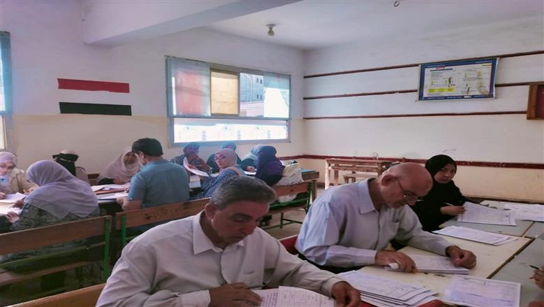 انتظام أعمال تصحيح أوراق امتحانات الشهادة الإعدادية 2026 بكفر الشيخ