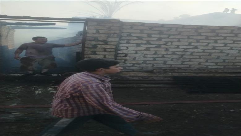 قوات الحمايه المدنيه تتمكن من إخماد حريق التهم 8 منازل في مركز أبنوب بأسيوط
