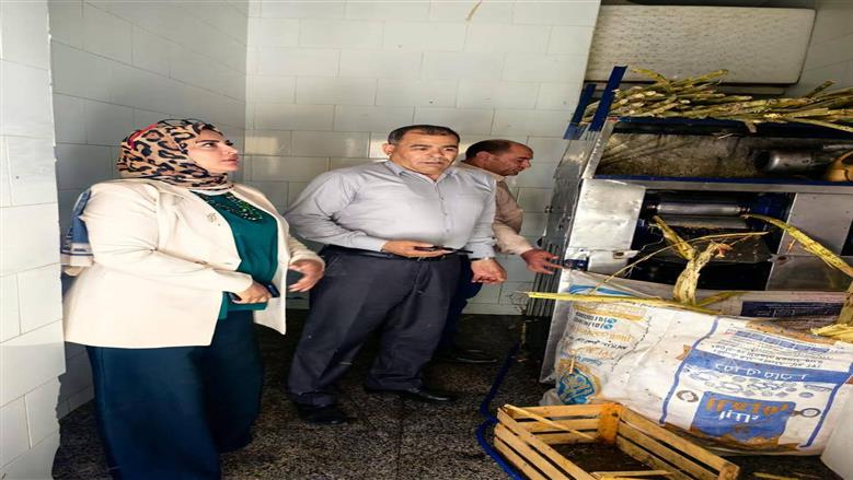 «تموين القاهرة» تضبط ثاني أكسيد التيتانيوم المحظور في عصير القصب وتحرير 61 مخالفة