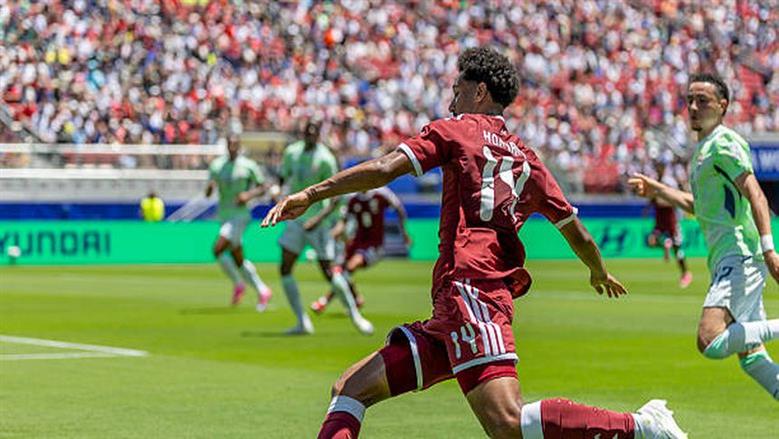 قطر تخسر السبت وتتعادل الأحد في مفارقة غريبة بكأس العالم.. ما القصة؟ 