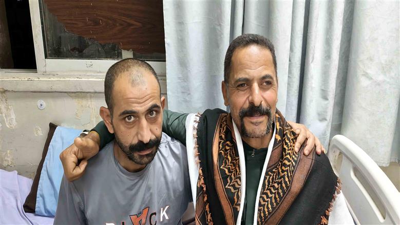 اول لقاء مع مريض بني سويف بعد استخراج 100 مسمار من معدته