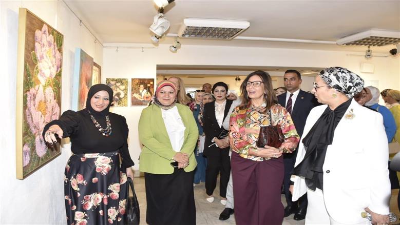 وزيرة الثقافة