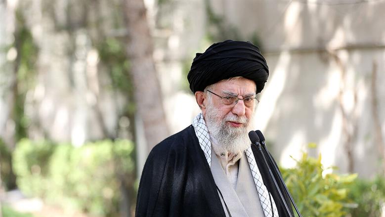وداع خامنئي.. إيران ترسم مراسم التشييع بين طهران وقم ومشهد 