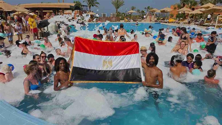 أجواء كأس العالم في مرسي علم