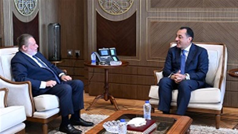رئيس الوزراء يلتقي محافظ البنك المركزي لمتابعة جهود التنسيق بين السياسات المالية والنقدية