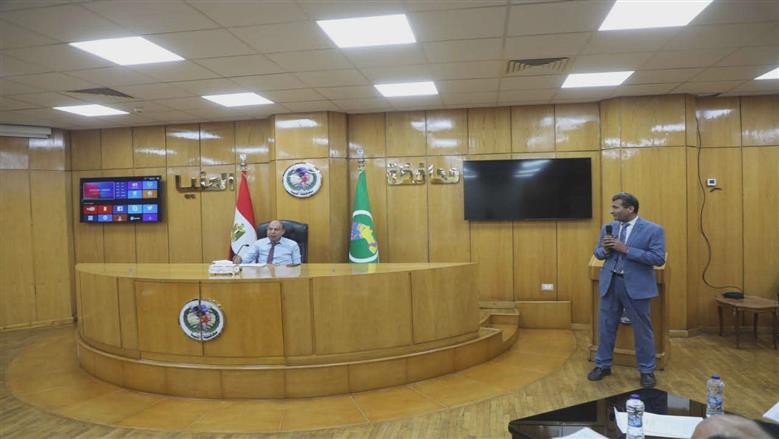 محافظ المنيا يوافق على تقنين 234 حالة بأكبر لجنة لتوفيق أوضاع أراضي أملاك الدولة