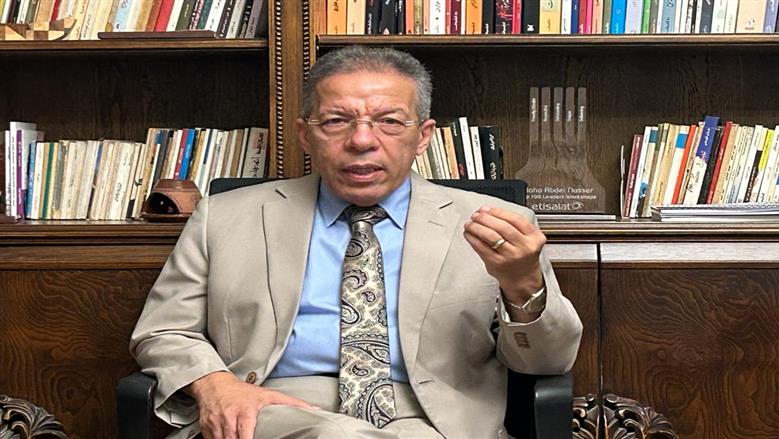 نقيب الأطباء: كرامة المريض خط أحمر.. وأي تجاوز من طبيب يواجه بتحقيق ومحاسبة