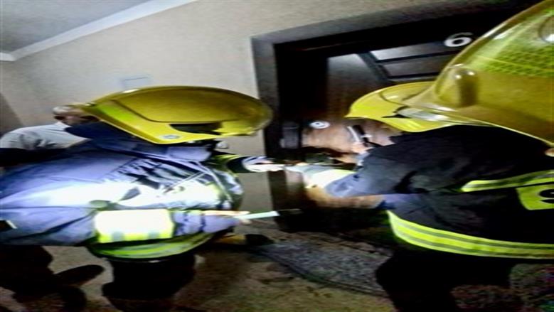 الحماية المدنية بالفيوم تنقذ طفلة عمرها عام احتجزت داخل شقة سكنية