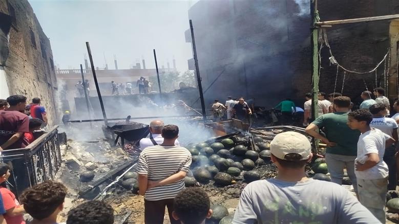 الحماية المدنية تنجح في السيطرة على حريق منفذ خضراوات بالإسماعيلية 