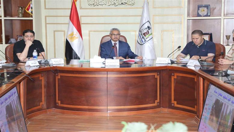 محافظ بني سويف يترأس اجتماع اللجنة العليا للبت في طلبات تقنين أراضي أملاك الدولة