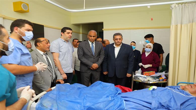 محافظ كفرالشيخ يوجه بتوفير الرعاية الطبية لرئيسة قرية أُصيبت أثناء أداء عملها