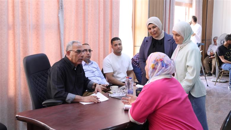 محافظ الإسماعيلية: استقبال المواطنين وحل مشاكلهم أولويتي  