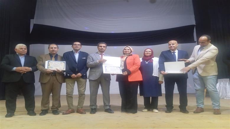 «تعليم كفر الشيخ» تكرّم العاملين المتميزين والأكثر عطاءً خلال الموسم الدراسي