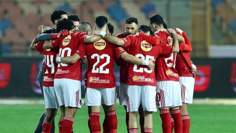 لاعب واحد يحل أزمة 3 مراكز في الأهلي.. تعرف على التفاصيل