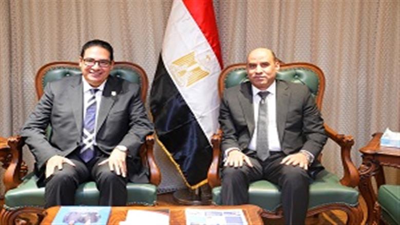 وزير العمل ورئيس جامعة القاهرة يبحثان ربط مخرجات التعليم الجامعي باحتياجات سوق العمل