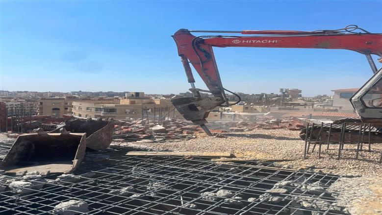 محافظ القاهرة: لن نتهاون في إزالة البناء المخالف مهما كان حجمه أو موقعه دون استثناء