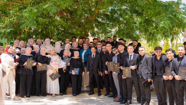 طلاب تمريض كفر الشيخ يقدمون مشروعات بحثية لخدمة المجتمع وتحسين الرعاية الصحية
