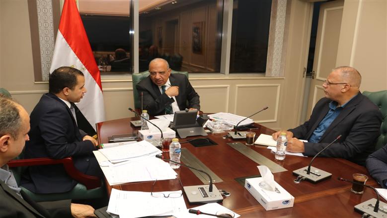 مشروعات عملاقة بـ«الجنيه المصري».. و«الكهرباء»: خطة للوصول إلى 45% طاقة نظيفة في 2028