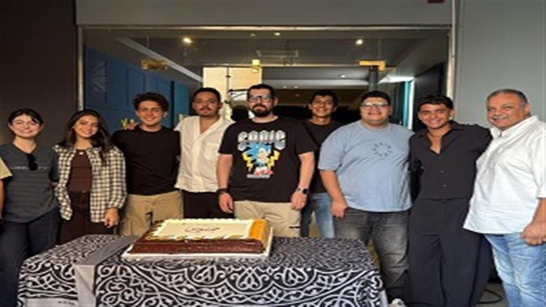 فريق عمل فيلم «ممسوس» يحتفل باليوم الأول من تصوير العمل