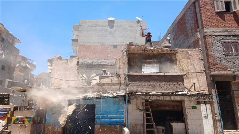 الإسكندرية تواصل إزالة الخطورة من العقارات الآيلة للسقوط.. منها 17 بحي غرب
