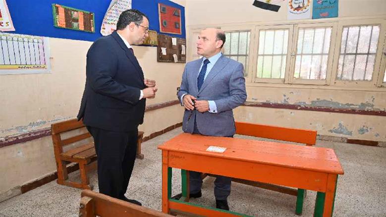 محافظ الغربية يتفقد جاهزية لجان امتحانات الثانوية العامة: توفير الراحة للطلاب