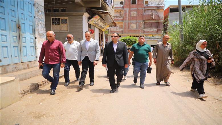 محافظ دمياط يتابع أعمال مبادرة «خطوة لقرية أفضل» في فارسكور