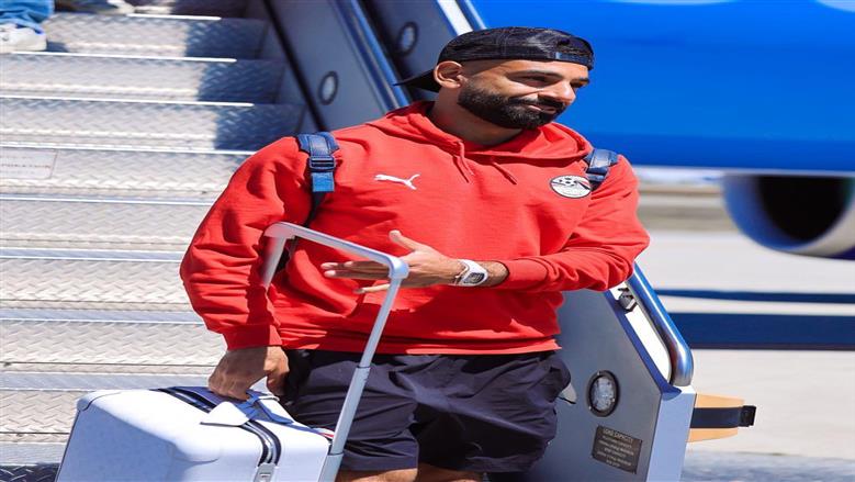 ساعة محمد صلاح النادرة تخطف الأنظار قبل مواجهة نيوزيلندا.. سعرها خيالي