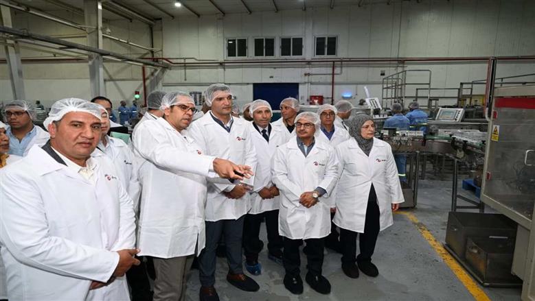 جانب من جولة وزير الصناعة بمنطقة بياض العرب الصناعية
