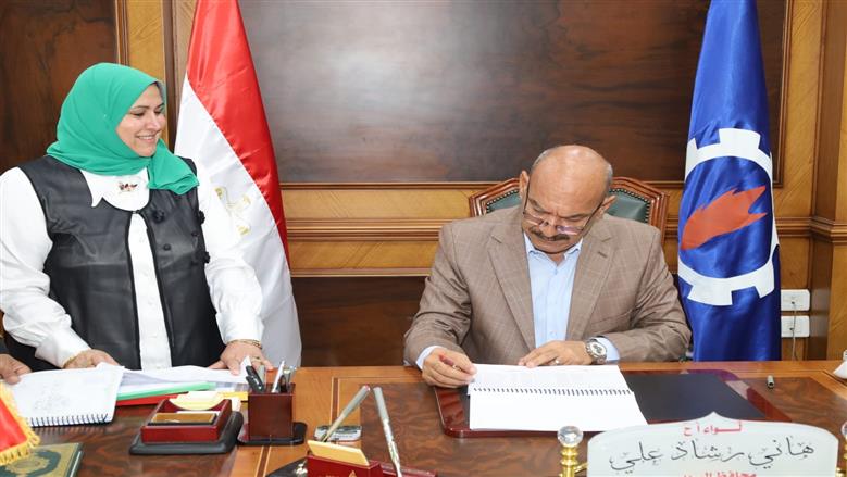 محافظ السويس يعتمد نتيجة الشهادة الإعدادية 2026 بنسبة نجاح 72.04%؜