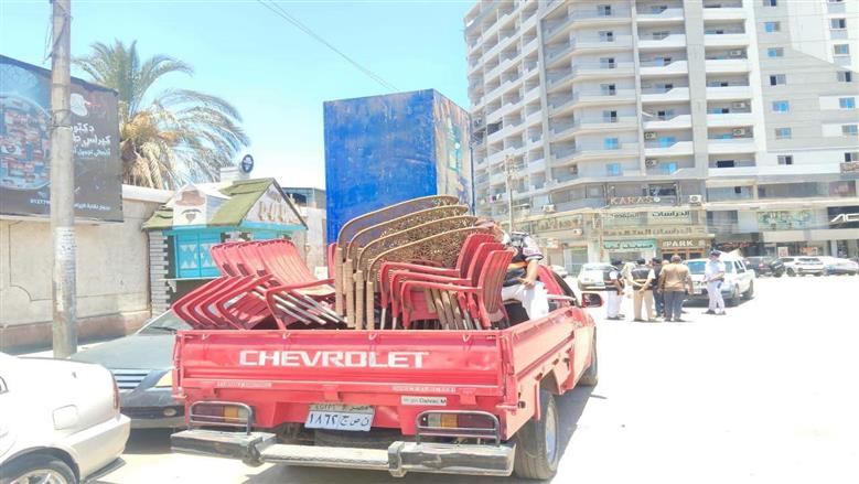 تحرير 27 محضرا ورفع 16 حالة إشغال طريق ومراجعة 15 رخصة نشاط بالمنيا