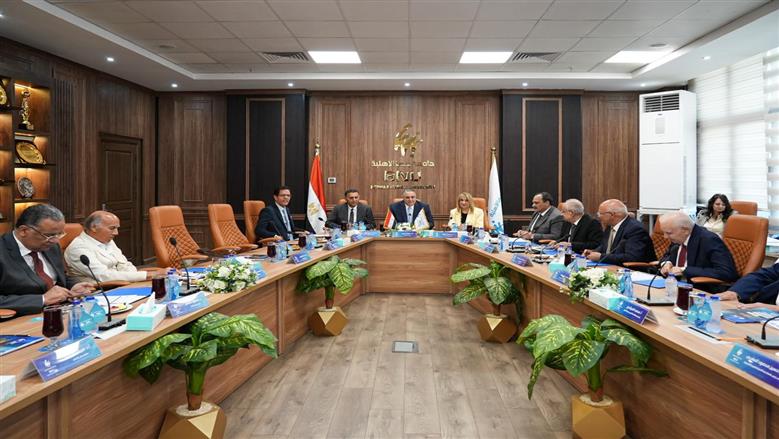 إنشاء مبنى مدرجات مركزي جديد بـ«بنها الأهلية» وتقييم دولي للبرامج الأكاديمية