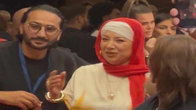 انتصار تشيد بمحمد إمام في فيلم «صقر وكناريا»: تميمة حظي