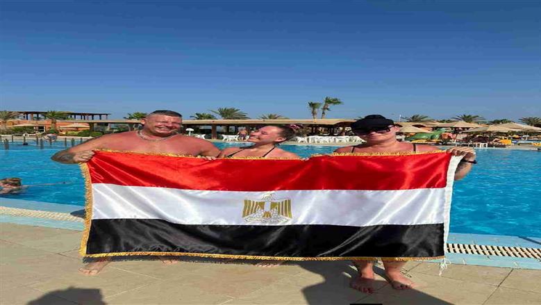 سياح العالم في مرسي علم