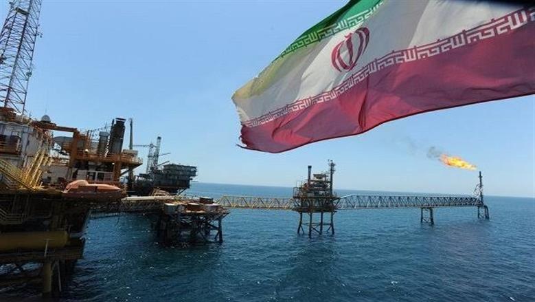 الولايات المتحدة تسمح لإيران ببيع النفط بالدولار لأول مرة منذ عقود