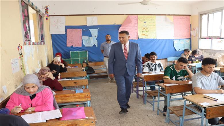 محافظ القليوبية يطمئن على انضباط لجان الثانوية العامة